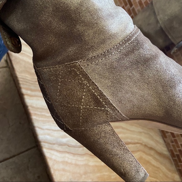 Chanel bronze boots 🌟RARE🌟 - Picture 8 of 15